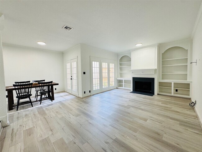 Foto del edificio - 2323 Augusta Dr