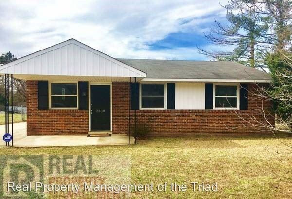 Primary Photo - 3 br, 1 bath House - 2300 Willow Rd.