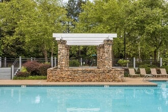 Building Photo - Crestmont Apartment Homes