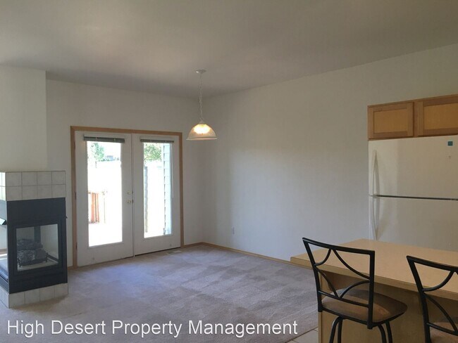 Building Photo - 1141 Golden Pheasant Dr