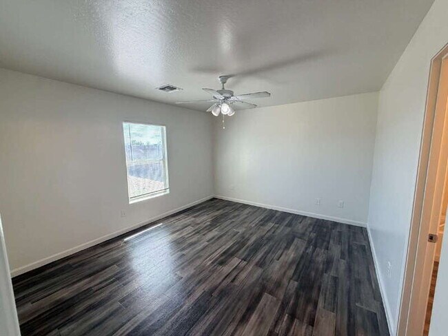 Building Photo - 3892 N Princeton Ln