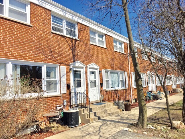 Building Photo - 1113-1119 Waukegan Rd
