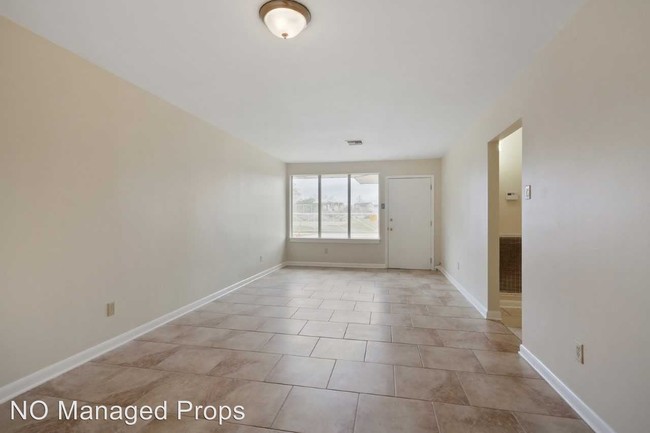 Building Photo - 3 br, 1.5 bath House - 333 Riverdale Dr.