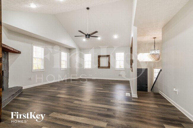 Building Photo - 4412 Lucy Ln SW