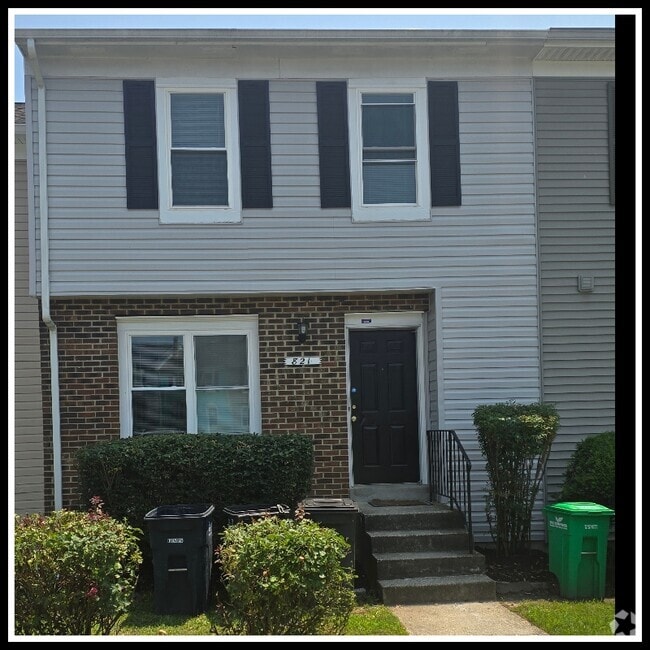 821 St Michaels Dr