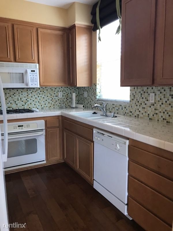 Building Photo - 2 br, 2.5 bath Condo - 5053 Plaza Promenade
