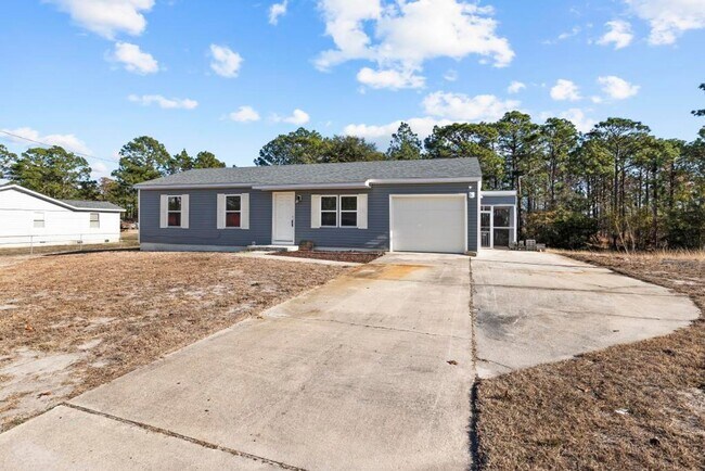 Foto del edificio - Newly Remodeled Hubert Home