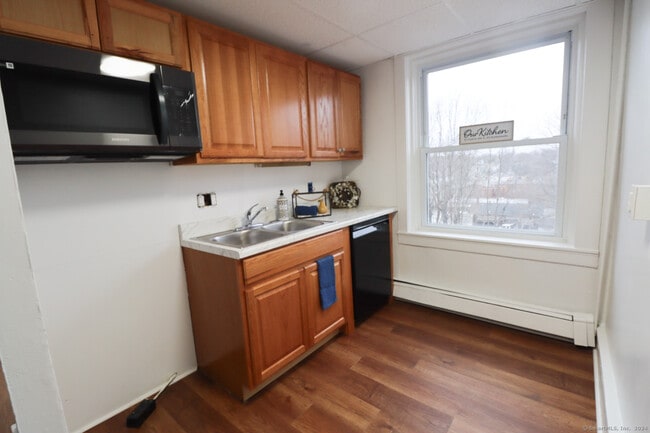 Building Photo - 156 Garfield Ave