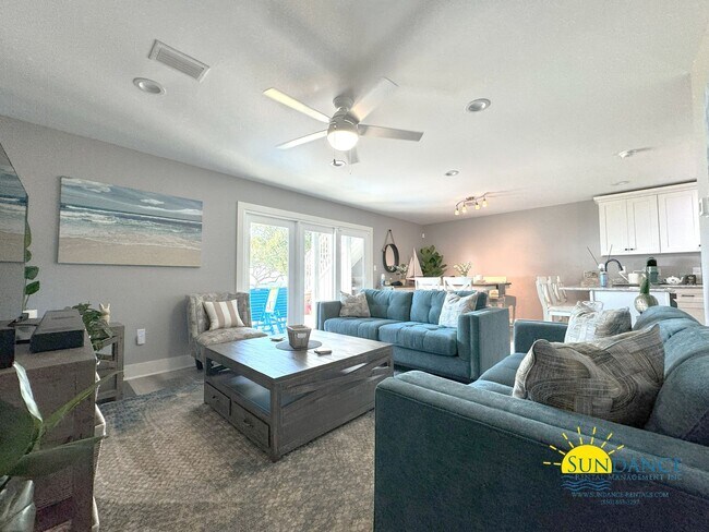 Foto del edificio - High-End Furnished Waterfront 3-Bedroom in...