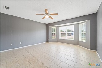 Building Photo - 303 Carly Dr
