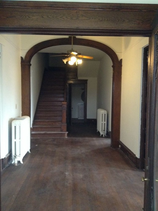 Primary Photo - 609 N Main St