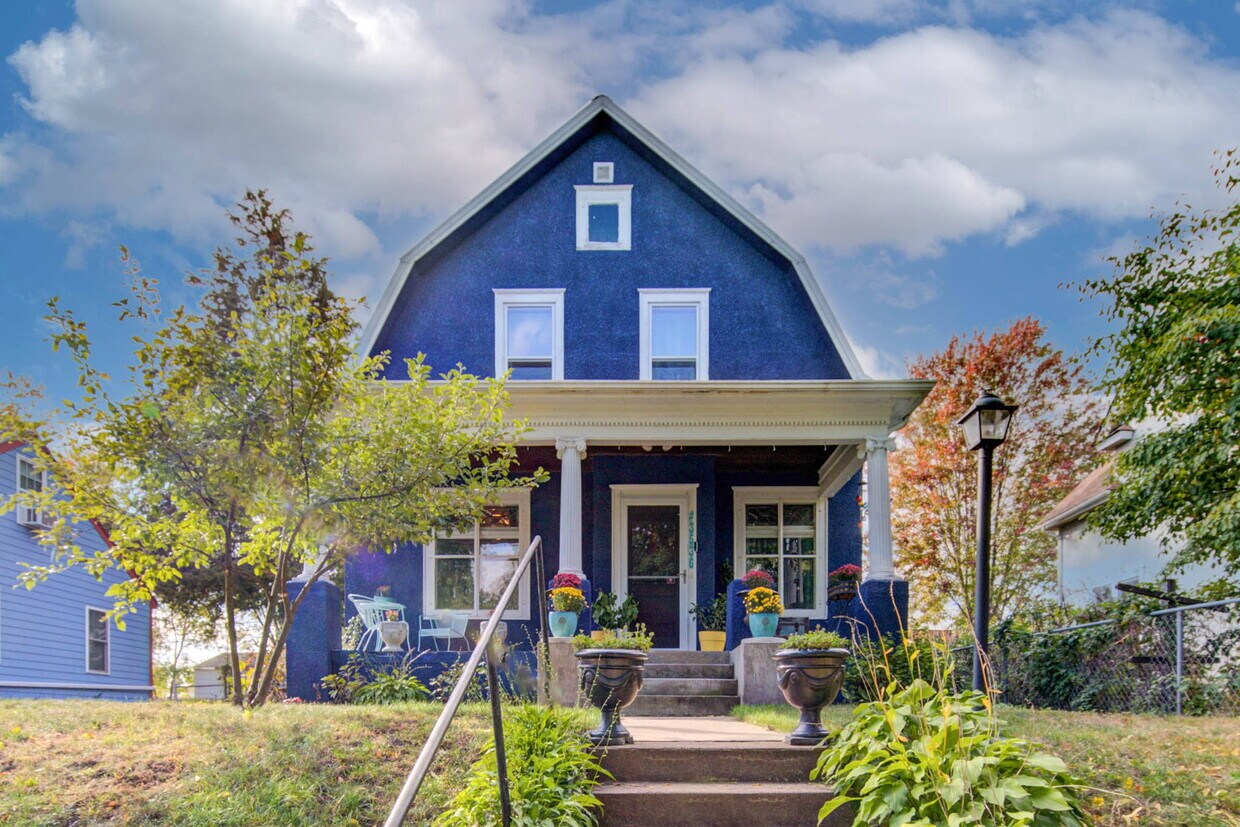 Foto principal - 3536 19th Ave S