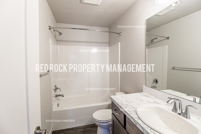 Foto del edificio - 203 Woodlawn Ln