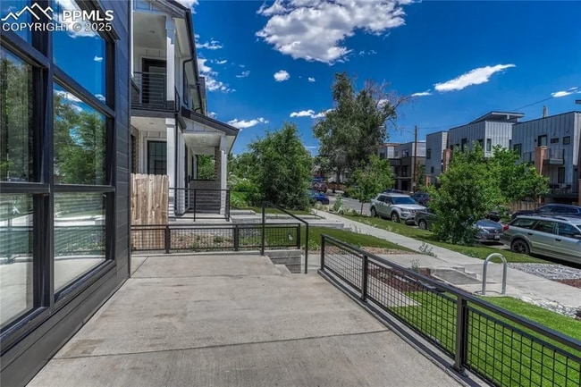 Foto del edificio - 1231 Newton St