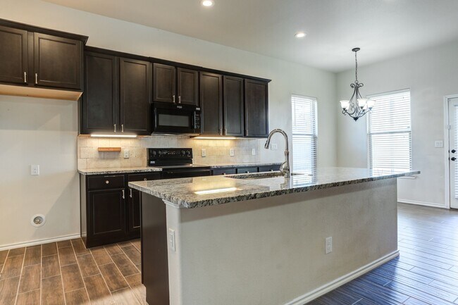 Foto del edificio - Fantastic 3 Bedroom 2 bathroom house in Co...