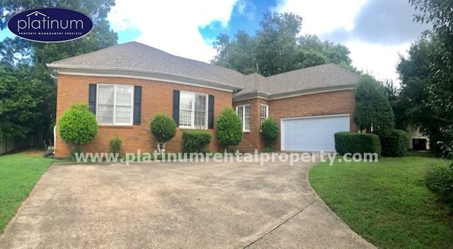 Primary Photo - 3607 Hampstead Ln NE