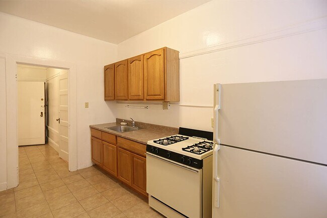 Building Photo - 797 Bush St