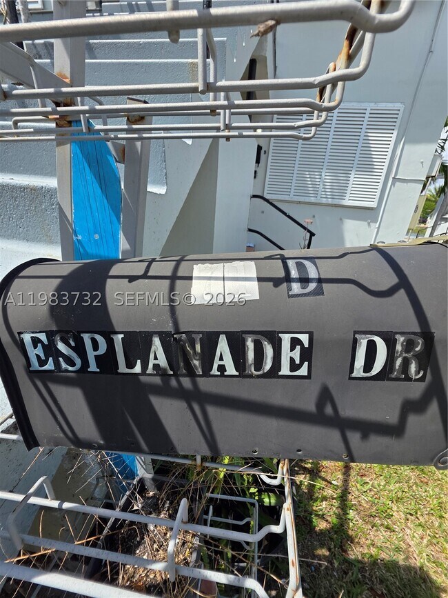 Building Photo - 71 Esplanade D Espl
