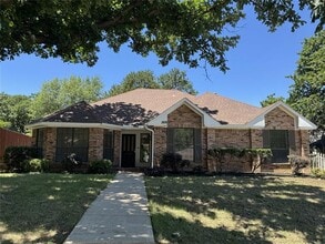 Building Photo - 1906 Buffalo Bend Dr