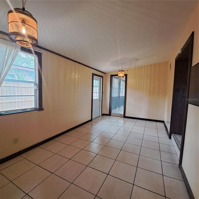 Foto del edificio - 627 61st Ave S