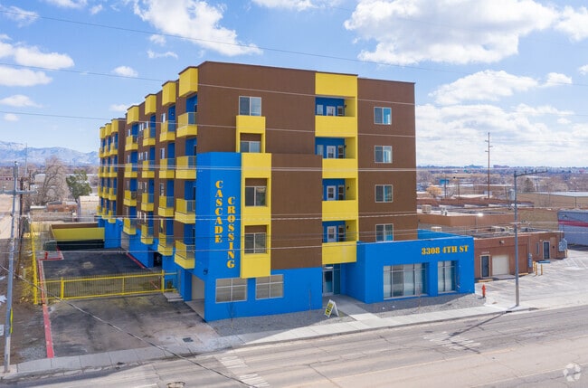 Building Photo - Cresta North Valley