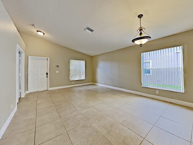 Foto del edificio - 14221 NW 22nd St