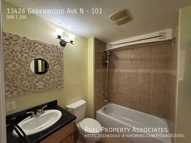 Foto del edificio - 13426 Greenwood Ave N