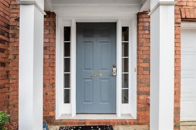 Foto del edificio - 3944 Howell Park Rd