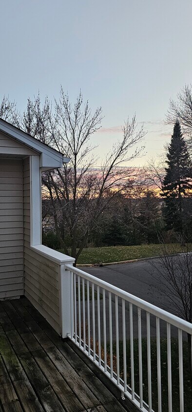 Foto del edificio - 7711 Nicholas Way