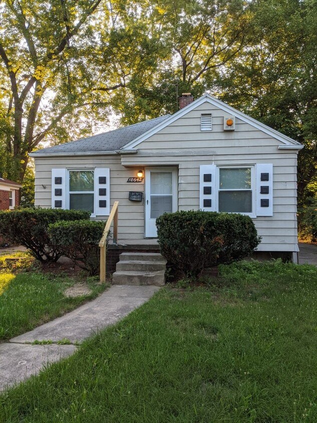 18642 Shaftsbury Ave, Detroit, MI 48219 House Rental in Detroit, MI