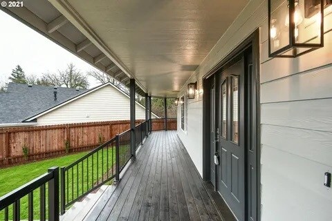 Building Photo - 2039 NW Willow Dr
