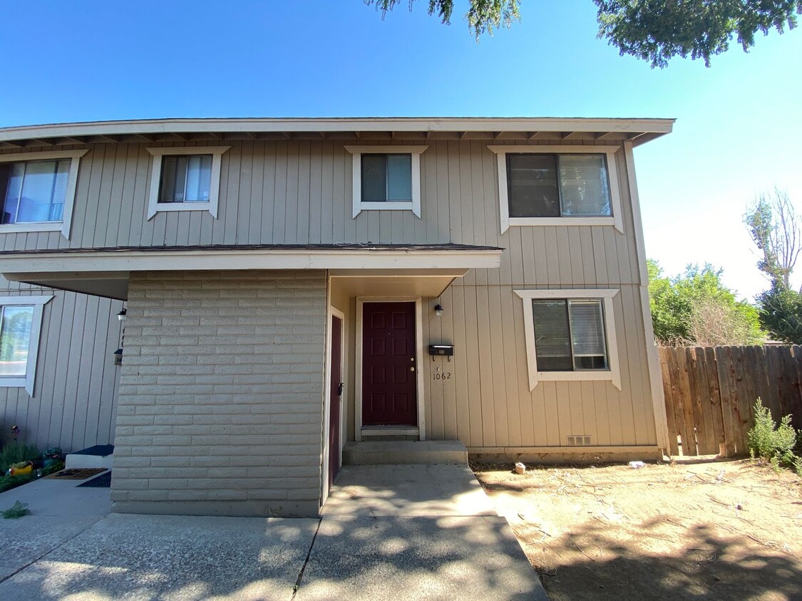 Foto principal - 1060-1062 12th St.