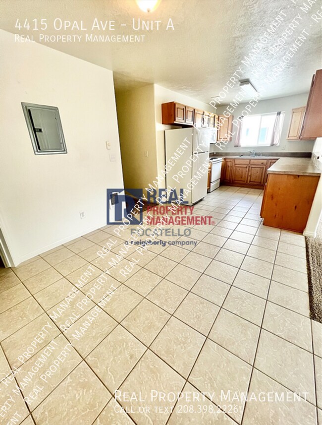 Foto del edificio - 3 bed 2 bath ground floor apartment