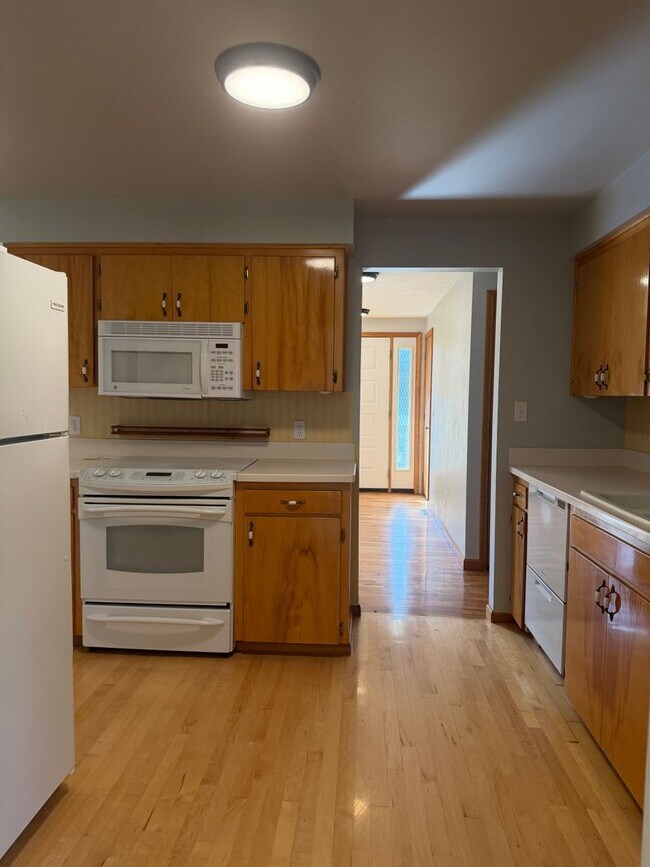 Foto del edificio - 17704 N Hilltop Rd