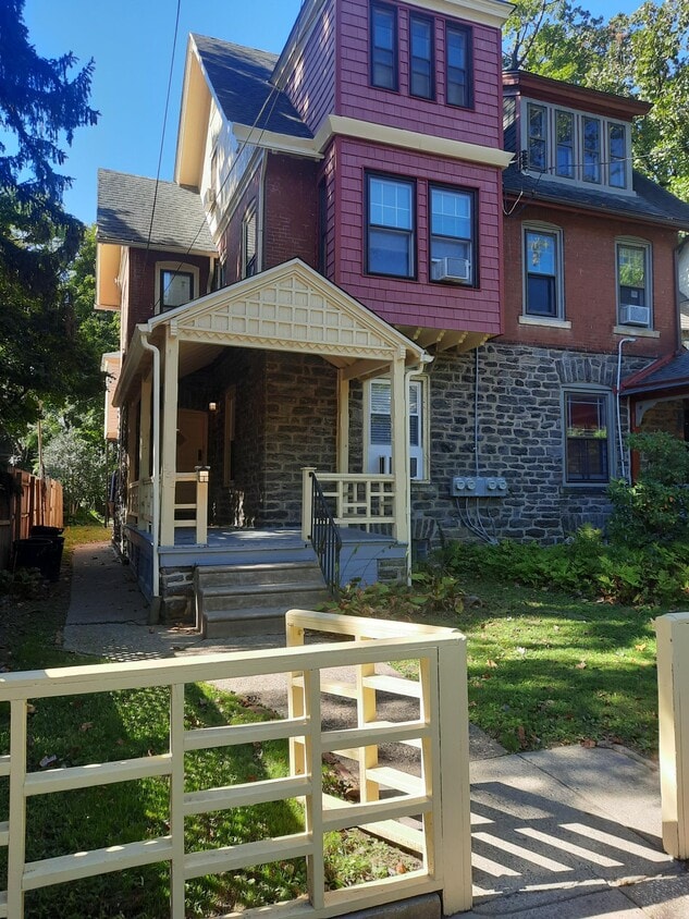 Primary Photo - 5512 Morris St