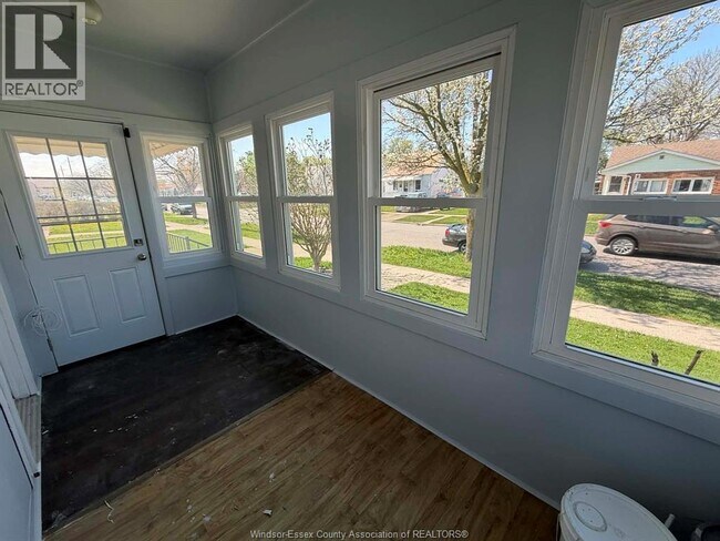 Photo du bâtiment - 1608 George Ave