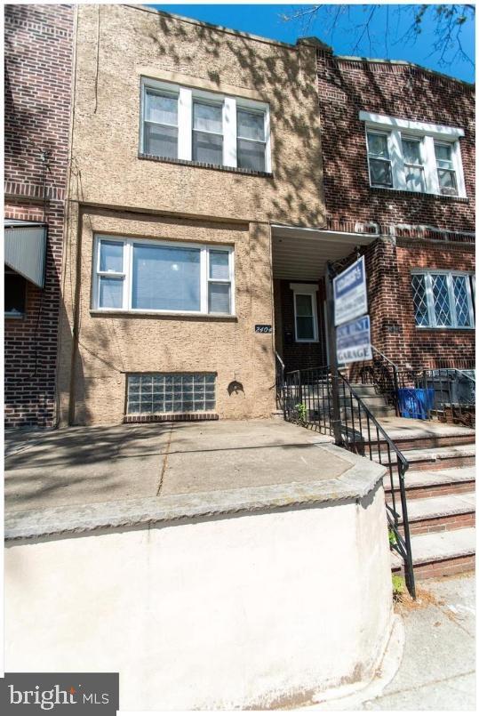 Primary Photo - 2404 S 24th St
