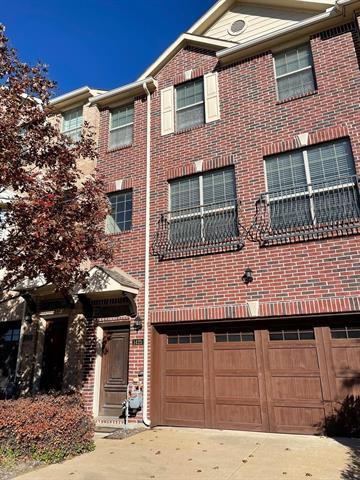 Primary Photo - 1425 Fox Run Dr