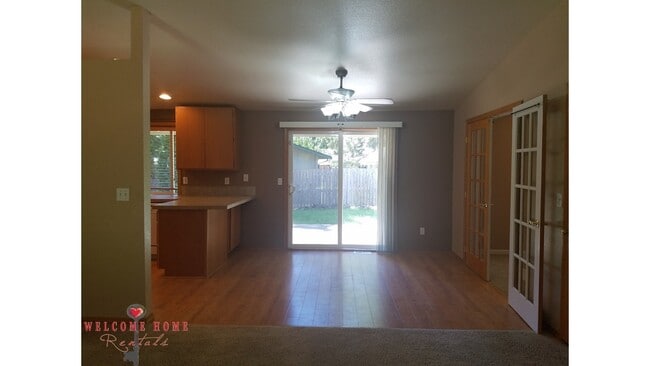 Building Photo - Wonderful rambler in amazing wooded commun...