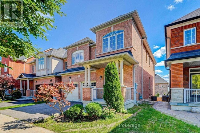 Building Photo - 81 Estrella Cres