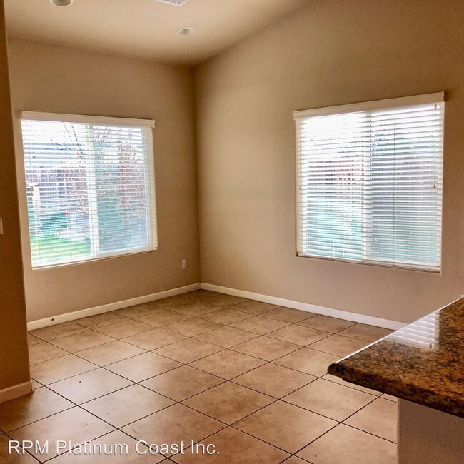 Building Photo - 4 br, 3 bath House - 5179 W Simpson Ave.