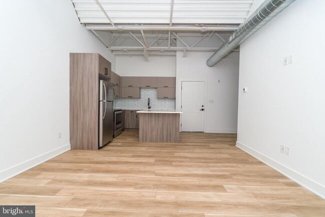 Foto del edificio - 2700 E Auburn St