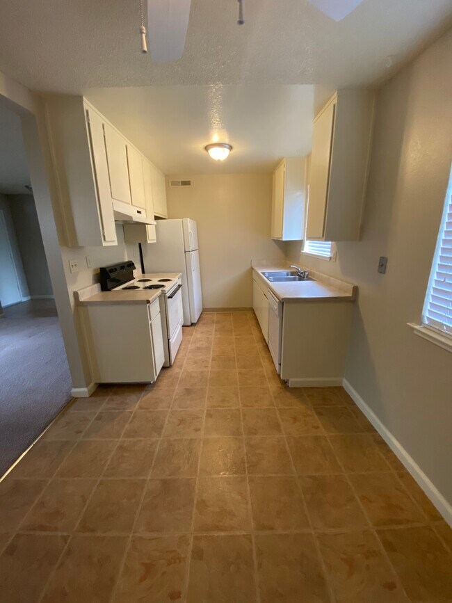 Garden West One Apartments Yuba City, CA