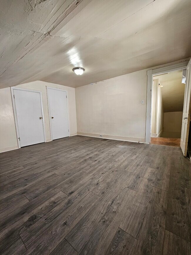 Foto del edificio - 343 E Prospect St