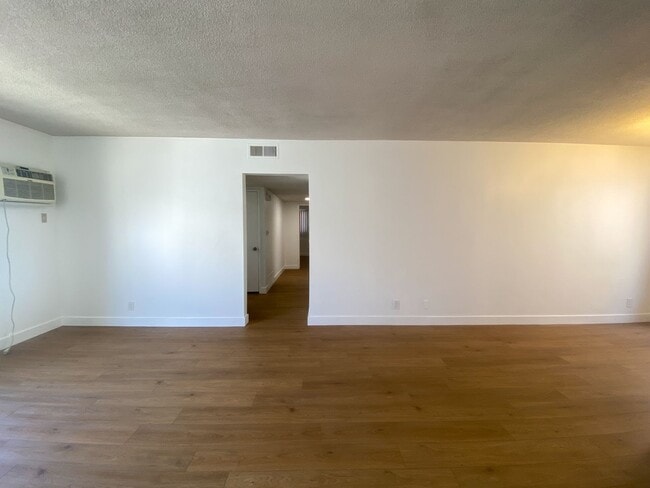 Interior Photo - 1823 Camden Ave