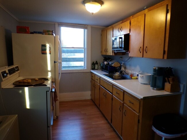 Building Photo - 74 N Main Ave