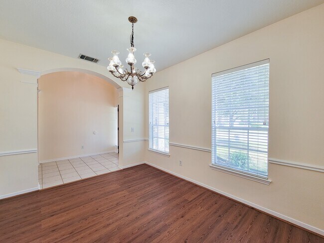 Building Photo - 11147 Carriage Lake Dr