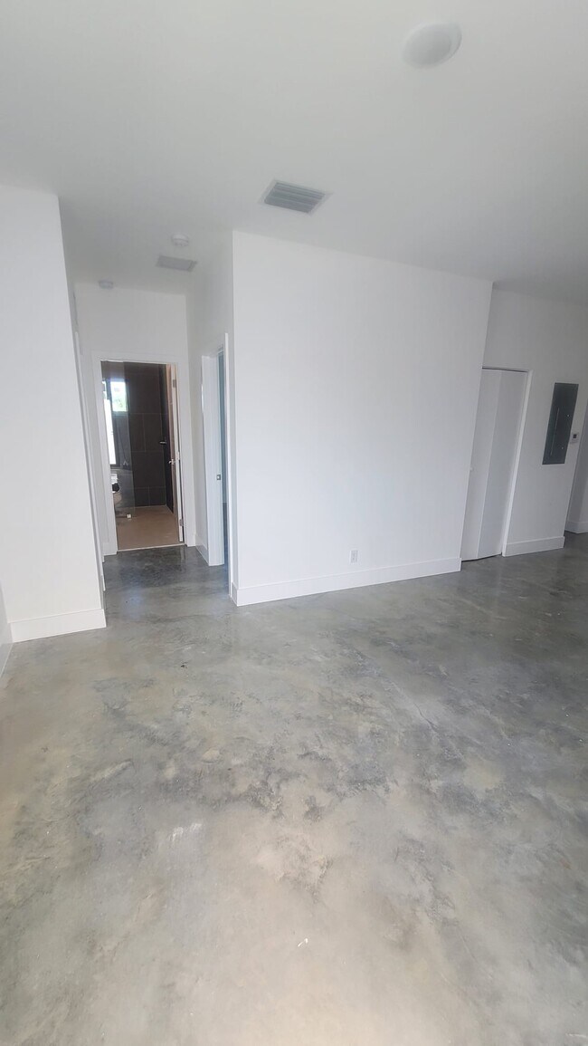 Foto del edificio - 2146 NW 69th Terrace