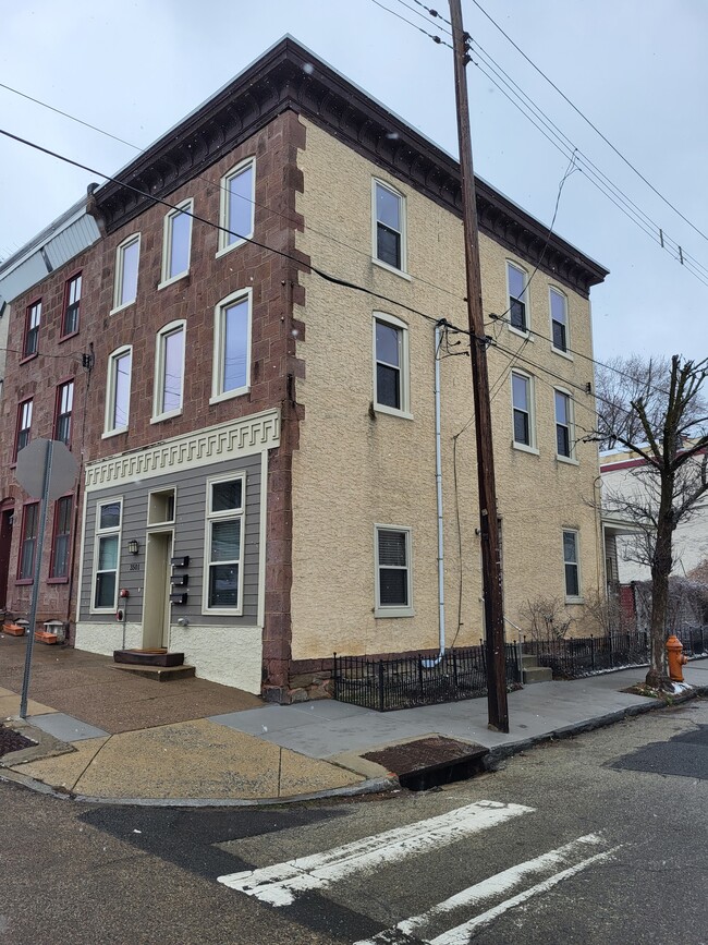 Building Photo - 3501 Conrad St