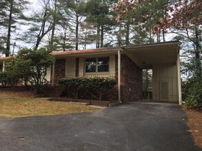 Building Photo - 129 W Blythe Cir